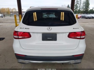 Mercedes GLC C253 2018 Mercedes-Benz GLC 300 4Matic 2018 2.0L 2.0 Benzyna 241KM, zdjęcie 4