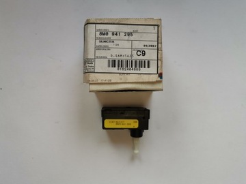 Silniczek regulacji świateł Audi A4 8M0941295