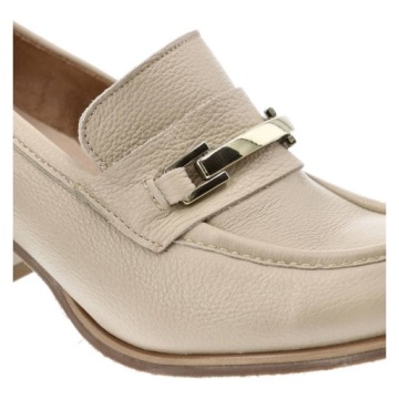 Бежевые удобные кожаные туфли Lemar