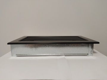 ВЕНТИЛЯЦИОННАЯ РЕШЕТКА КАМИНА 17х30, ЧЕРНАЯ