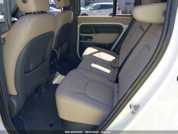 Land Rover Defender IV (L663) 2024 Land Rover Defender p300, 2024r., 4x4, 2.0L 2.0 Benzyna 296KM, zdjęcie 9