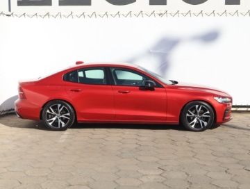 Volvo S60 II Sedan Facelifting 2.0 T4 DRIVE-E 190KM 2019 Volvo S60 T4, Salon Polska, Automat, VAT 23%, zdjęcie 5