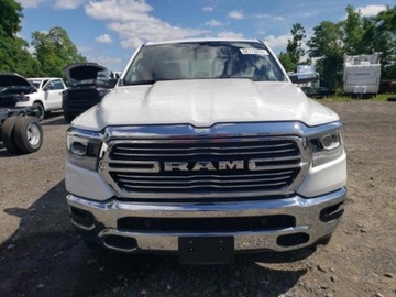  RAM 1500 2024, 5.7L, 4x4, LARAMIE, po gradobiciu 5.7 Benzyna 392KM, zdjęcie 2