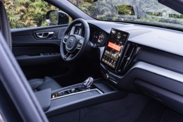 Volvo XC60 II Crossover Plug-in Facelifting 2025 2.0 T8 Plug-in hybrid 455KM 2026 Volvo XC 60 Ultra Black Edition T8 AWD plug-in, zdjęcie 23