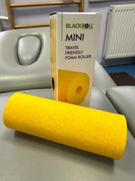 ROLLER DO REGENERACJI MIĘŚNI BLACKROLL MINI WAŁEK DO MASAŻU PIANKOWY ŻÓŁTY