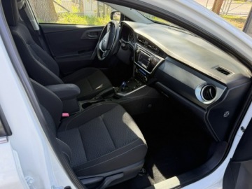 Toyota Auris II Hatchback 5d 1.8 HSD 136KM 2014 Toyota Auris 1.8 HSD 136KM Serwis Kamera Ładny, zdjęcie 15