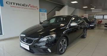 Volvo V40 II Cross Country 2.0 D4 DRIVE-E 190KM 2016 Volvo V40 Volvo V40 D4 Drive-E R-Design Moment...