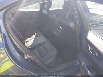 Volvo S60 III 2022 Volvo S60 B5 Momentum 2022 2.0l 2.0 Benzyna 247KM, zdjęcie 8