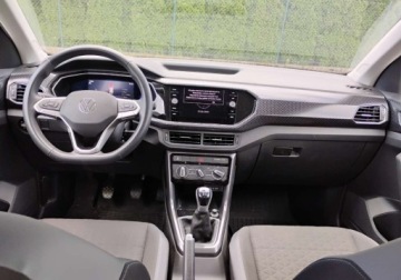 Volkswagen T-Cross SUV 1.0 TSI 110KM 2022 Volkswagen T-Cross I rej 03.2023r, 1.0 TSI. Uszkodzony lewy bok. Poobijany, zdjęcie 6