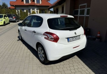 Peugeot 208 I Van 1.4 HDI 68KM 2013 Peugeot 208 1,4 HDi 68KM Klimatyzacja Opony latozima 1.4 Diesel 68KM, zdjęcie 8