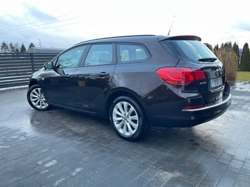 Opel Astra J Sports Tourer 1.4 Twinport ECOTEC 100KM 2012 astra j lift 1.4 101 km serwis po opłatach nowy rozrząd oleje filtry, zdjęcie 3