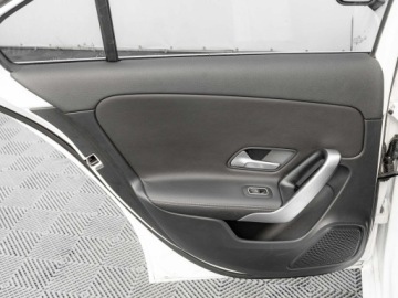Mercedes Klasa A W177/V177 Sedan Facelifting 2.0 200d 150KM 2023 Mercedes A 200 GD8K616#200 d Progressive 8G-DCT, zdjęcie 24