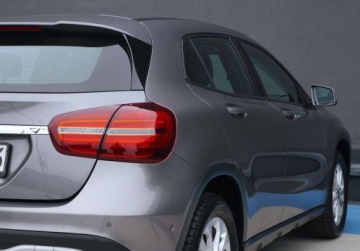 Mercedes GLA I Off-roader 1.6 180 122KM 2017 Mercedes-Benz GLA LIFT 180 Benzyna 122HP Automat Kamera II.wlasciciel GWAR, zdjęcie 33