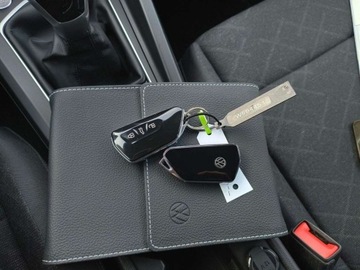 Volkswagen Golf VIII Variant 1.5 TSI 130KM 2022 Volkswagen Golf SalonPL serwis ASO 1.5TSI 130KM bezwypadkowy pakiety AppCo, zdjęcie 37