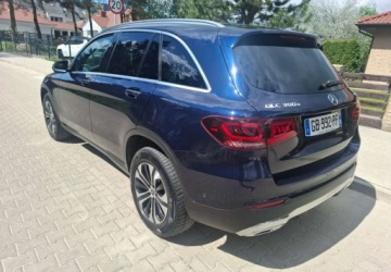 Mercedes GLC C253 SUV Plug-In 2.0 300e 320KM 2021 Mercedes-Benz GLC Mercedes-Benz GLC 300 e 4-Matic 2.0 Hybryda Plug-in 320KM, zdjęcie 2