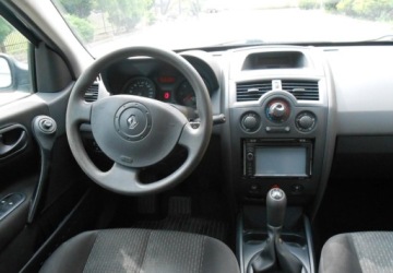 Renault Megane II Kombi 1.4 i 16V 98KM 2004 Renault Megane Renault Megane II 1.4 BENZYNA 98 KM 1.4 Benzyna 98KM, zdjęcie 9