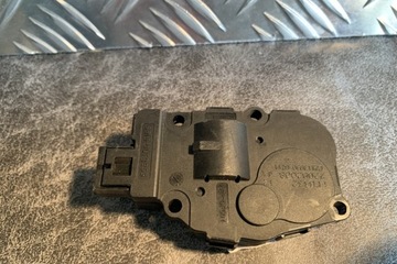 MOTOREK KRYT KOLEKTORU MERCEDES-BENZ E (W212) 412650750 2.1L DIESEL