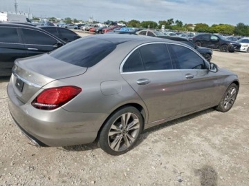 Mercedes Klasa C W205 2019 Mercedes-Benz Klasa C 2019 MERCEDES-BENZ C 300 4MATIC 2.0 Benzyna 255KM, zdjęcie 2