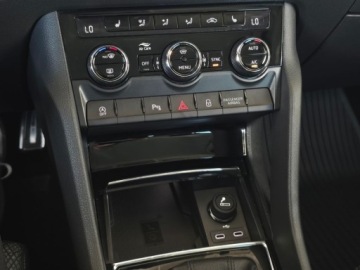 Skoda Karoq Crossover Facelifting 1.5 TSI ACT 150KM 2023 Skoda Karoq ACC, Pelen Winter, Matrix, Krajowy 1.5 Benzyna 150KM, zdjęcie 27