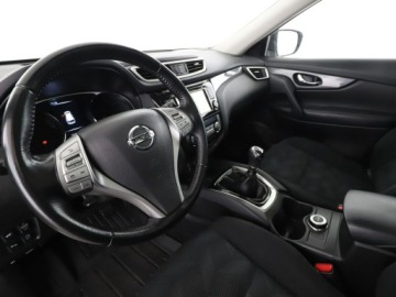 Nissan X-Trail III Terenowy 1.6 dCi 130KM 2016 Nissan X-Trail 1.6d 4x4 N-Connecta Panorama Klima, zdjęcie 13