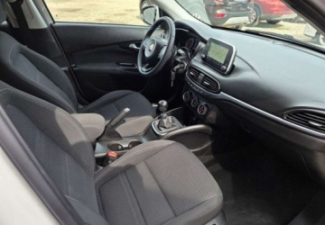 Fiat Tipo II Station Wagon 1.6 MultiJet 120KM 2018 Fiat Tipo Fiat Tipo 1.6 Diesel 120KM, zdjęcie 11