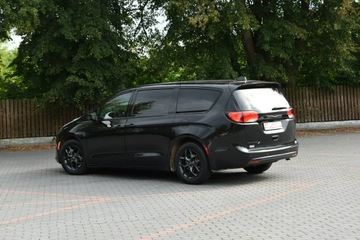Chrysler Pacifica II 3.6 V6 291KM 2019 Chrysler Pacifica 3.6 V6 291KM 2019r. Touring, zdjęcie 4