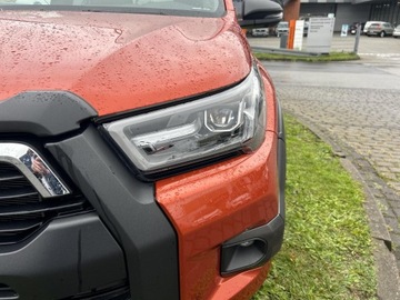 Toyota Hilux VIII Podwójna kabina Facelifting 2.8 D-4D 204KM 2023 Toyota Hilux 2.8 D-4D Double Cab Invincible 4x4 To, zdjęcie 8