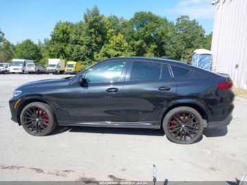 BMW X6 G06 2022 BMW X6 M50i 2022 4.4l 4.4 Benzyna 523KM, zdjęcie 2