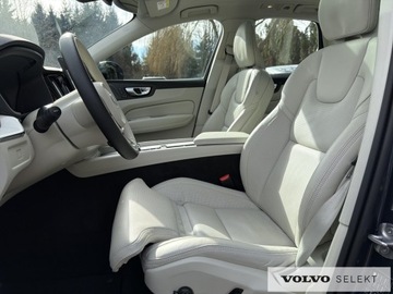 Volvo XC60 II 2025 Volvo XC 60 XC60 B5 B AWD Ultra Dark aut, Pakiet c, zdjęcie 9