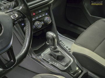 Volkswagen T-Roc I SUV 1.5 TSI ACT 150KM 2019 Volkswagen T-Roc Kamera / Virtual Kockpit, zdjęcie 20