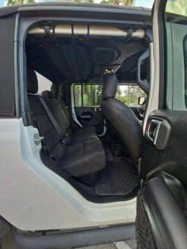 Jeep Gladiator 2020 Jeep Gladiator S Edition Crew Cab Medium Bed 2020 3.6 Benzyna 285KM, zdjęcie 16