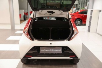 Toyota Aygo II Hatchback 3d Facelifting 1.0 VVT-i 72KM 2020 Toyota Aygo 1.0 VVT-i X-play Benzyna 72KM, zdjęcie 11
