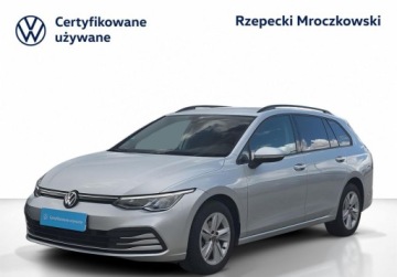 Volkswagen Golf VIII Variant 1.5 TSI 130KM 2023 Volkswagen Golf 1.5 Benzyna 130KM