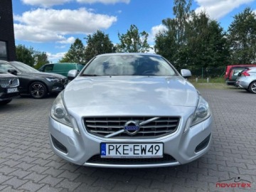 Volvo S60 II 2010 Volvo S60 D5AWDaut SummumxenonBLISACC alu17skoraserwis w ASO Volvo, zdjęcie 4