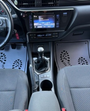 Toyota Corolla XI Sedan Facelifting 1,6 Valvematic 132KM 2017 Toyota Corolla salon Polska, 64 tys km, Gwarancja 1.6 Benzyna 132KM, zdjęcie 6