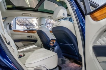 Bentley Bentayga 2021 Bentley Bentayga V8 2021, Bezwypadkowy 4.0 Benzyna 542KM, zdjęcie 31