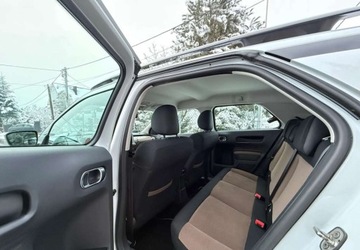 Citroen C4 Cactus Crossover 1.2 PureTech 82KM 2015 Citroen C4 Cactus Citroen C4 Cactus 1.2 PureTech Shine 1.2 Benzyna 82KM, zdjęcie 18