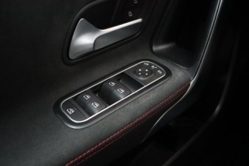 Mercedes Klasa A W177/V177 Hatchback 1.3 200 163KM 2020 Mercedes A A 200, Salon Polska, Serwis ASO, zdjęcie 19