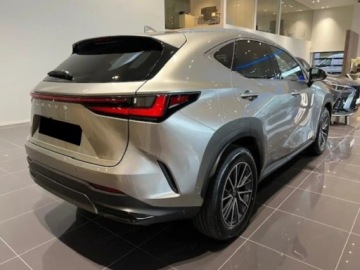 Lexus NX II SUV Facelifting 2.5 350h 200KM 2025 Od ręki - 350h Prestige 2.5 Hybrid 200KM | Podgrzewane fotele!, zdjęcie 3