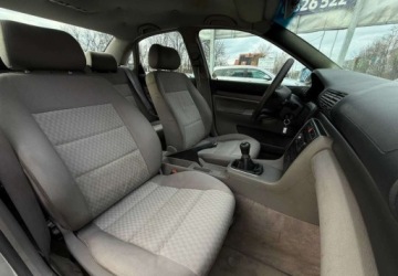 Audi A4 B5 Sedan 1.6 i 101KM 1999 Audi A4 Limousine Audi A4 b5 1.6b Dlugie OC i Przeglad HAK OPONY ZIMOWE, zdjęcie 6