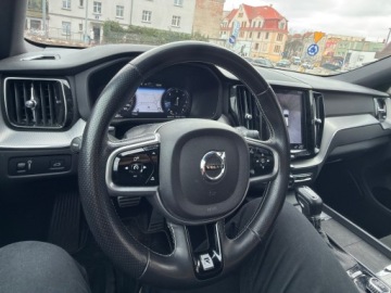 Volvo XC60 II 2018 Volvo XC 60 2.0 D5 R-Design AWD Automat Kamera 360 Skora Zarejestrowany, zdjęcie 4