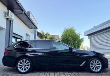 BMW Seria 5 G30-G31 Touring Facelifting 2.0 520i 184KM 2021 BMW Seria 5 BMW Seria 5 520i Touring Luxury Line 2.0 Benzyna 184KM, zdjęcie 5