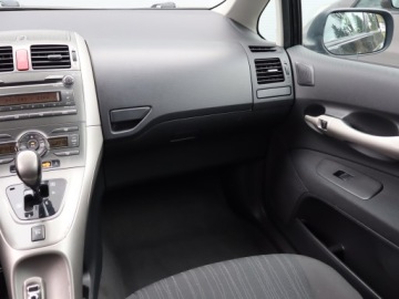 Toyota Auris I Hatchback 1.6 i 16V VVT-i 124KM 2008 Toyota Auris 1.6 Dual VVT-i, Automat, Klima, zdjęcie 7