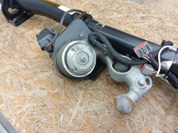 Volvo XC60 II ЭЛЕКТРИЧЕСКИЙ БУКСИРОВОЧНЫЙ КРЮК 2018-2023 гг.