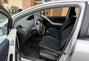 Toyota Yaris 2006 Toyota Yaris 1,3 87KM Klimatyzacka Kola latozima 1.3 Benzyna 87KM, zdjęcie 17