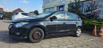 Hyundai i30 I Hatchback Facelifting 1.4 DOHC 109KM 2011 Hyundai I30 1.4 109 KM Klima, zdjęcie 1