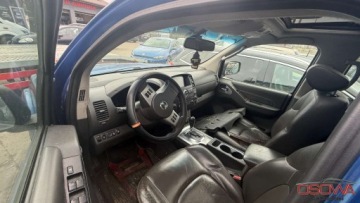Nissan Navara III Double Cab Facelifting 3.0 231KM 2012 Nissan Navara 3.0d automat skory uszkodzony silnik 3.0 Diesel 231KM, zdjęcie 3