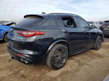 Alfa Romeo Stelvio 2018 Alfa Romeo Stelvio Quadrifoglio 2018 2.9 Benzyna 505KM, zdjęcie 3