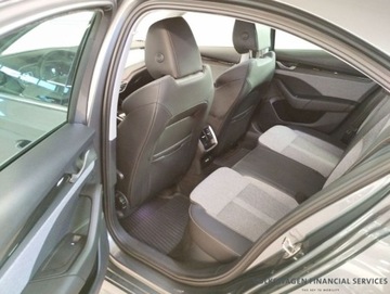 Skoda Octavia IV Liftback 2.0 TDI 150KM 2024 Skoda Octavia Salon PL FV23 150KM DSG Matrix LED ACC Pakiet zimowy, zdjęcie 6