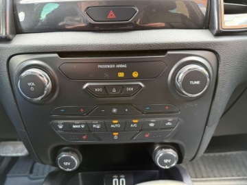 Ford Ranger V Podwójna kabina Facelifting 2019 2.0 EcoBlue 213KM 2021 Ford Ranger RadarAsystentPDCNaviLedFull OpcjaNowy Rozrzad 2.0 Diesel, zdjęcie 29